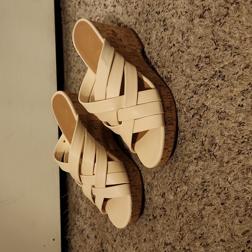 SAM & LIBBY 8.5 Platform Sandals